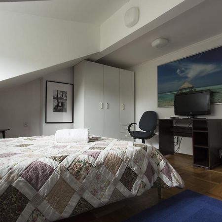 Rent0Nline Brwinow Rooms Dış mekan fotoğraf