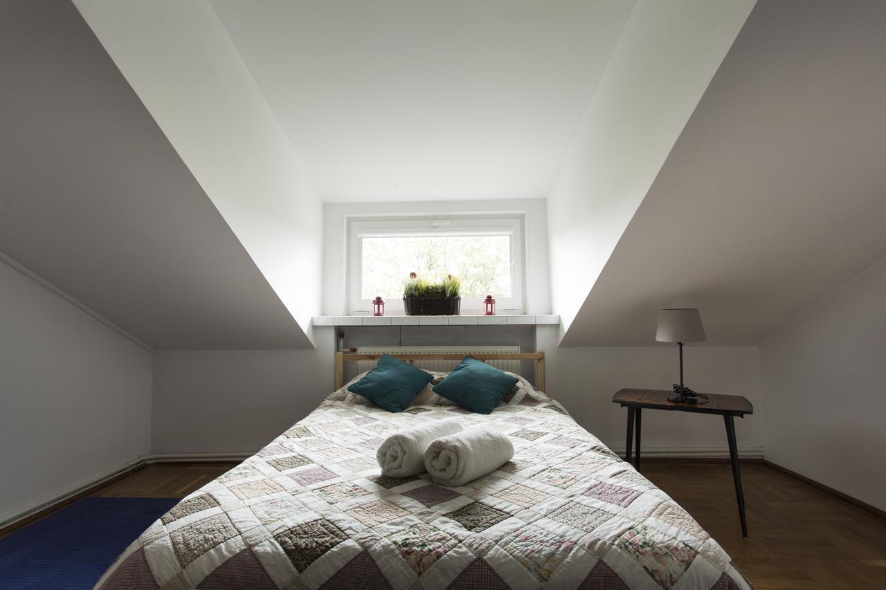 Rent0Nline Brwinow Rooms Dış mekan fotoğraf