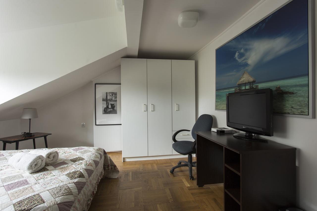 Rent0Nline Brwinow Rooms Dış mekan fotoğraf