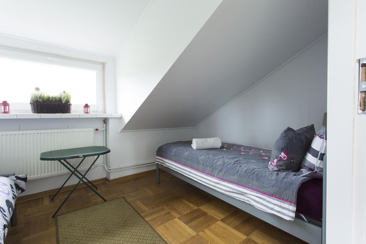 Rent0Nline Brwinow Rooms Dış mekan fotoğraf
